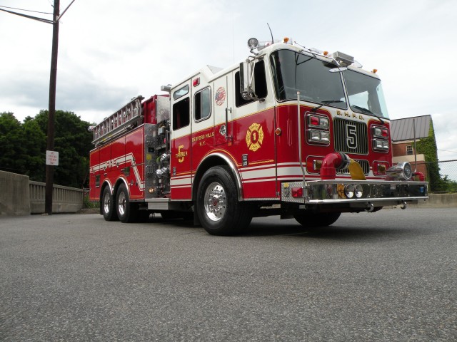 Tanker 5 (2005 Seagrave)